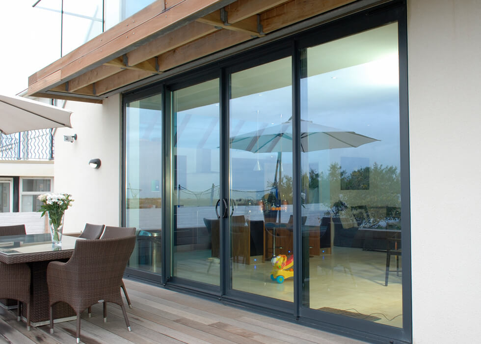 https://www.stedek.co.uk/wp-content/uploads/2018/04/Aluminium-patio-doors.jpg